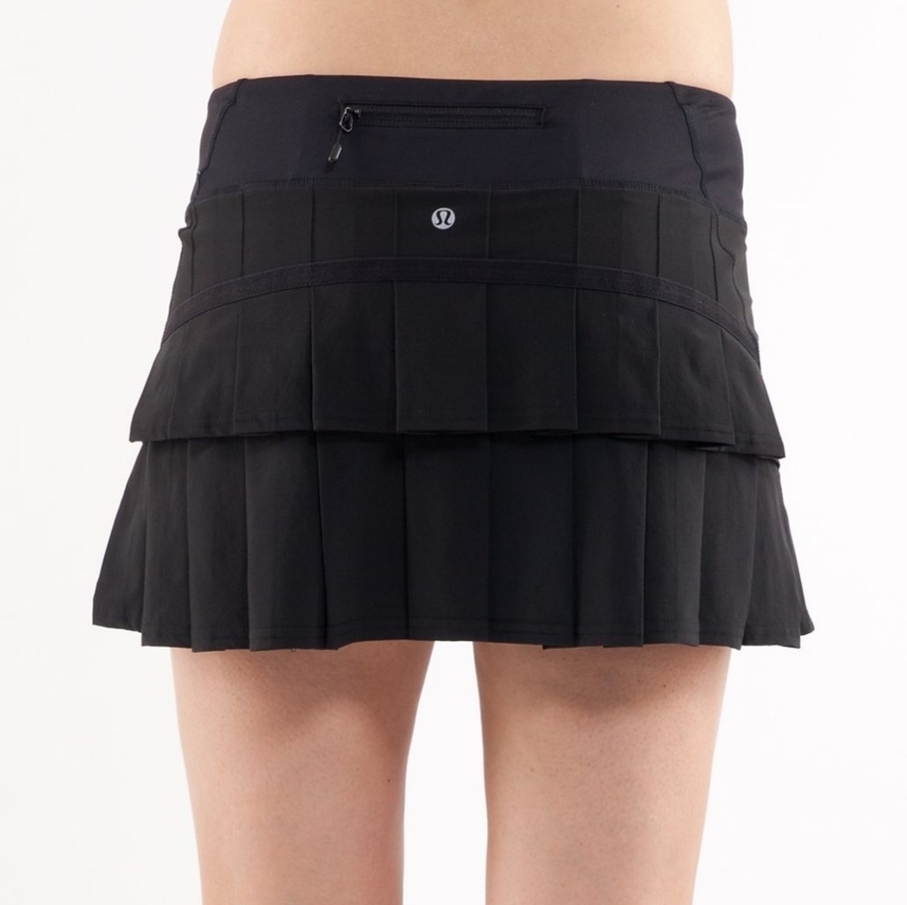 Lululemon Run: Pace Setter Skirt size 8 in VGUC